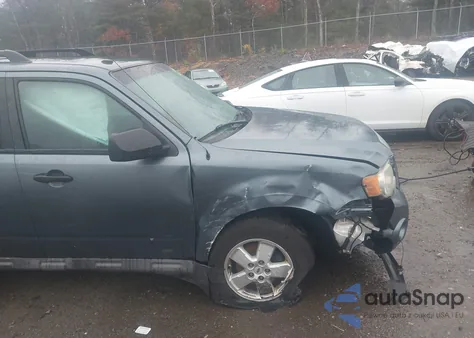 2010 Ford Escape Xlt из США, поврежденный, VIN 1FMCU0D70AKB75911